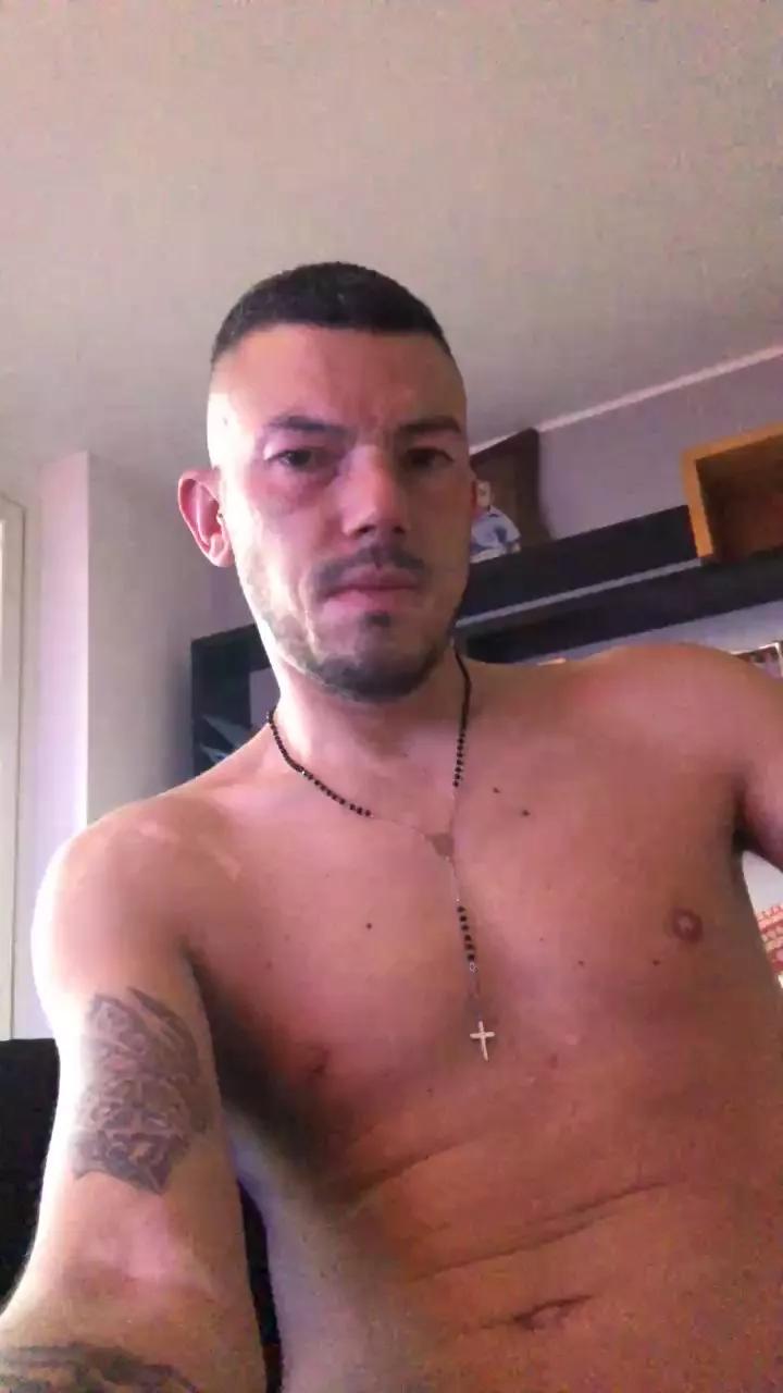 chrys29911 on Cam4 