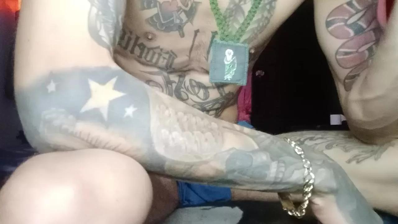 cruzito82 on Cam4 