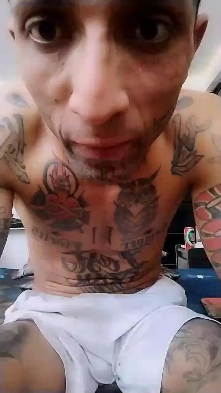 cruzito82 on Cam4 