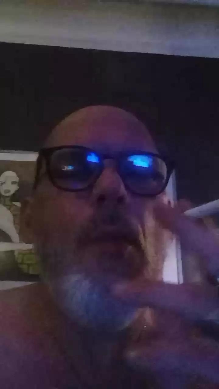 D4DLou1sX on Cam4 