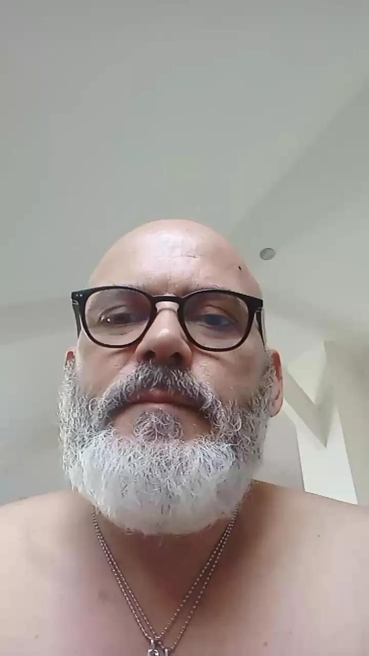 D4DLou1sX on Cam4 