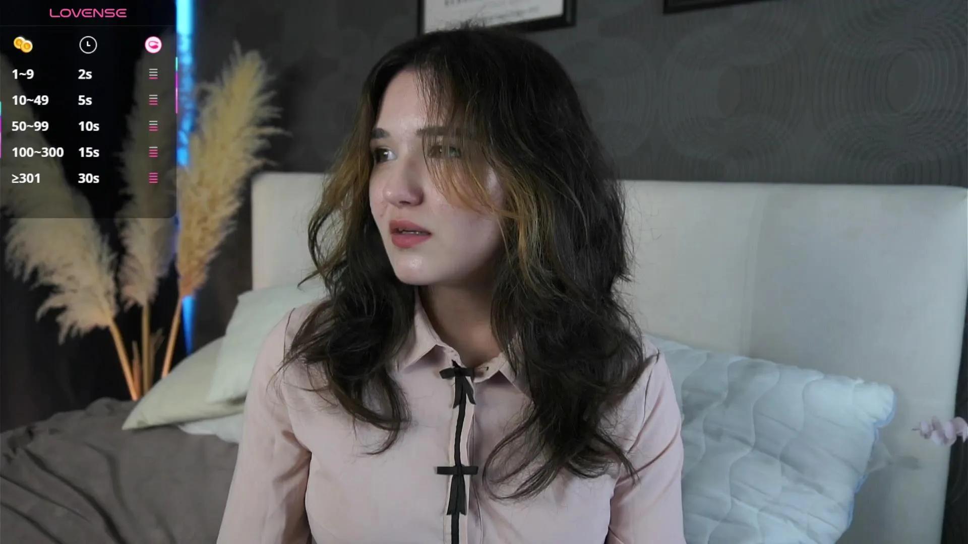 DanasWhisper on Cam4 