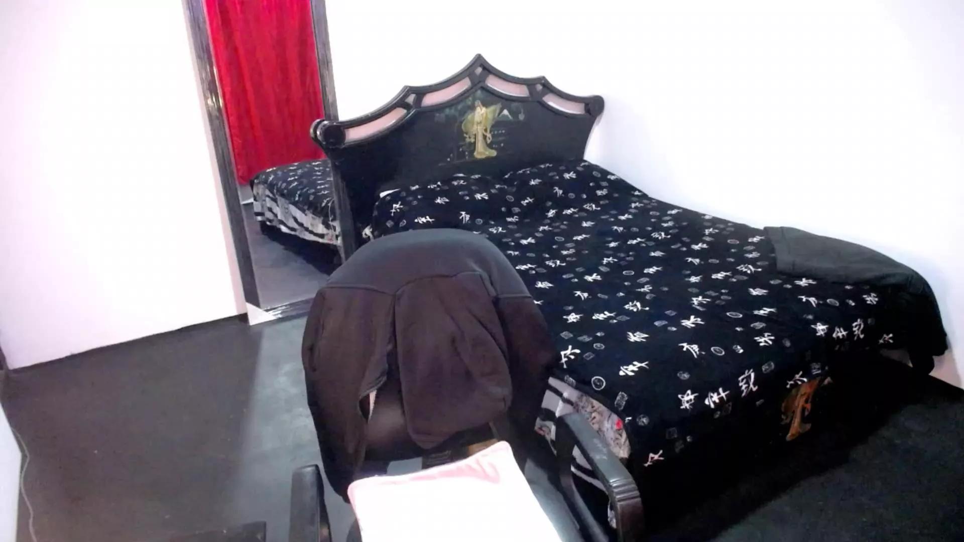 Deiby69 on Cam4 