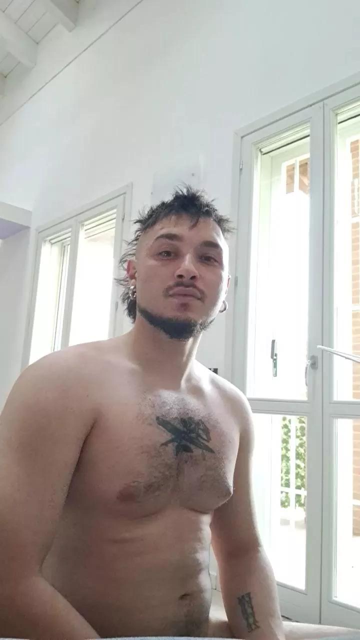 DelonteDBueno on Cam4 