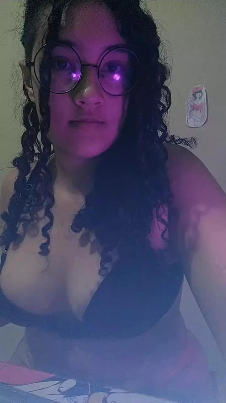 Deusa_Aster on Cam4 