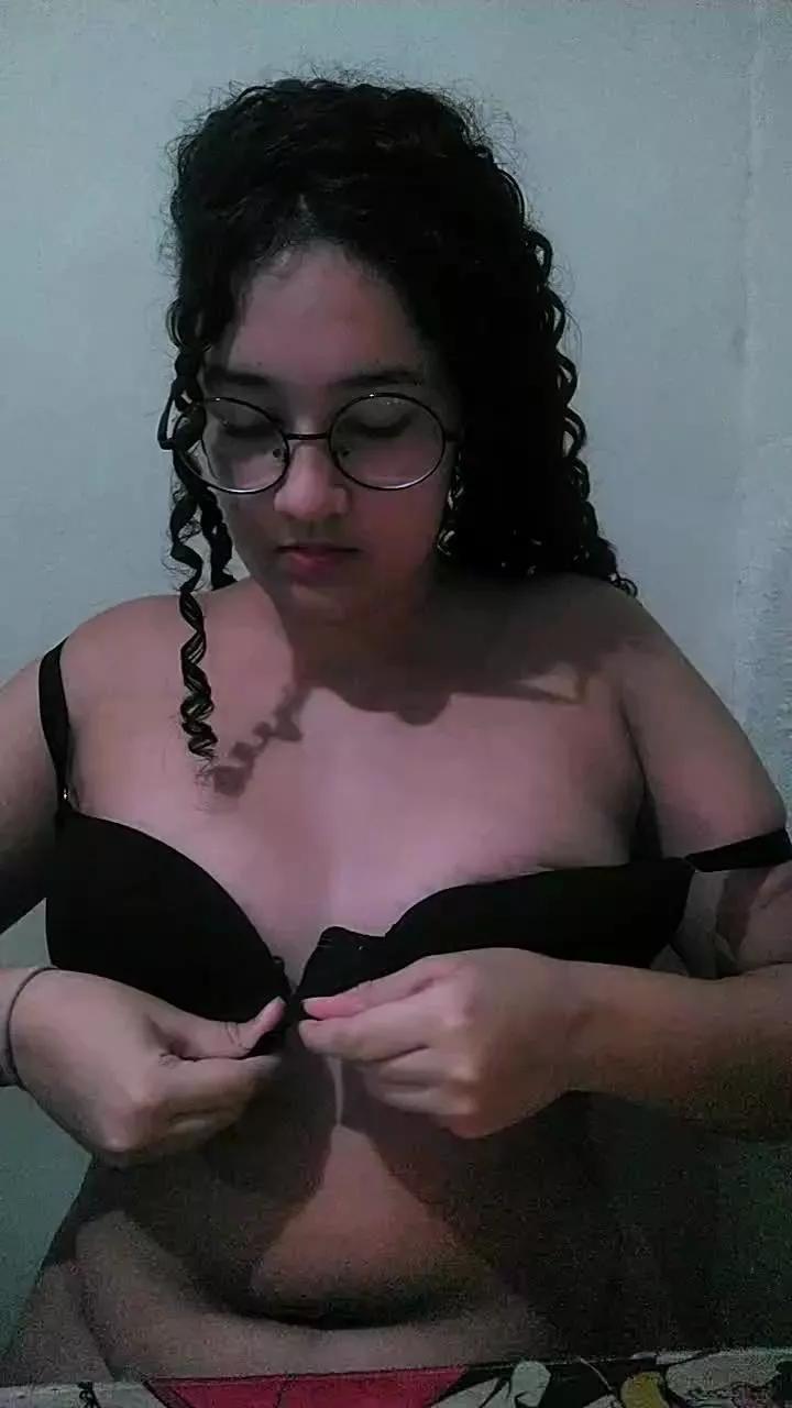 Deusa_Aster on Cam4 