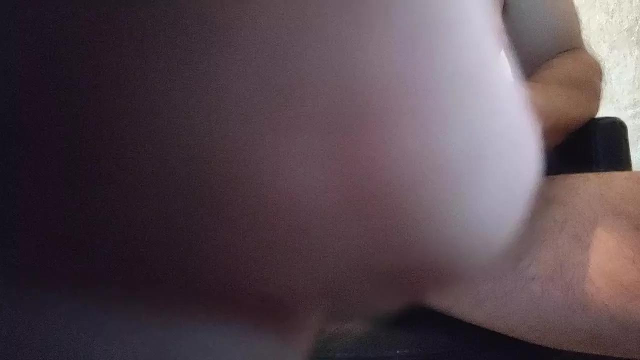 Dezslaaf on Cam4 