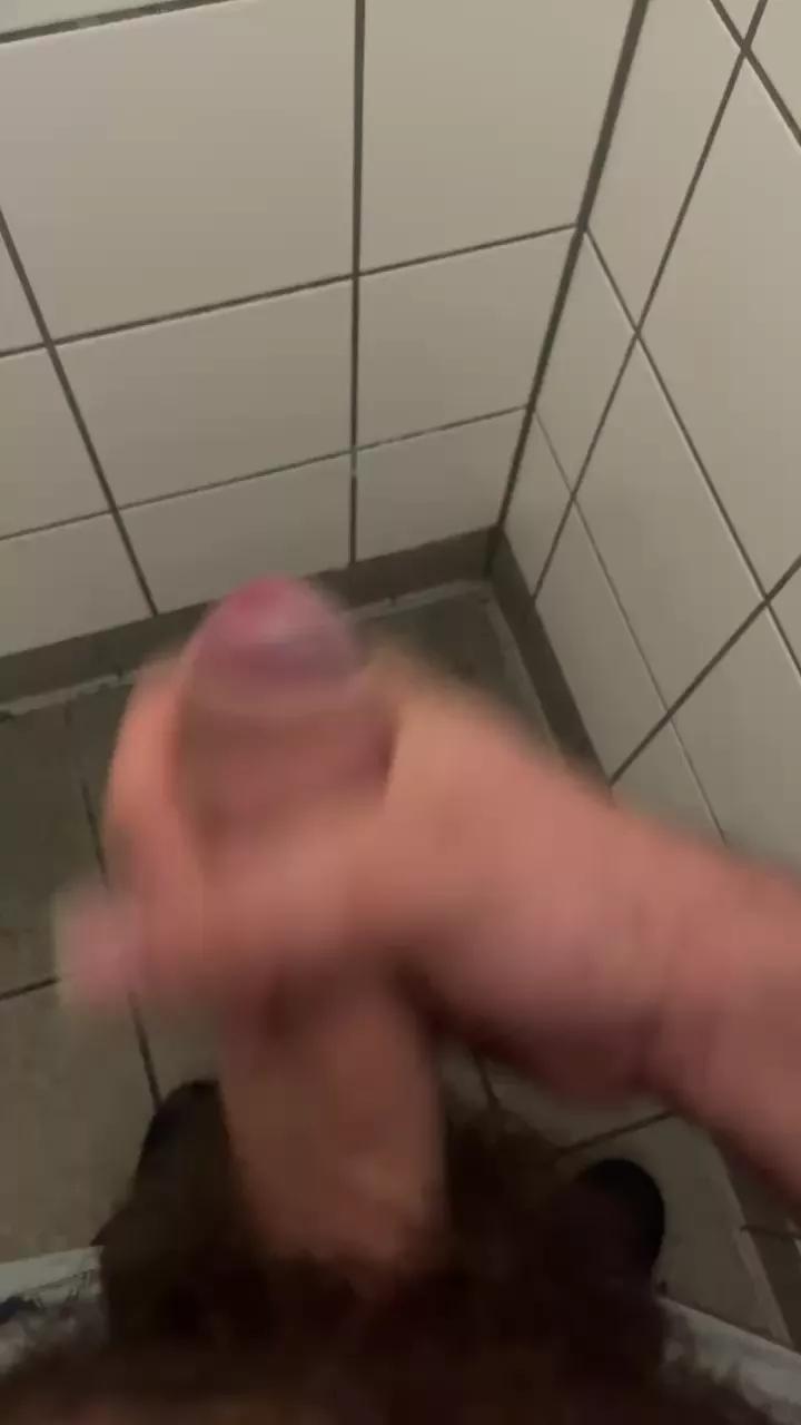 Dickersw02 on Cam4 
