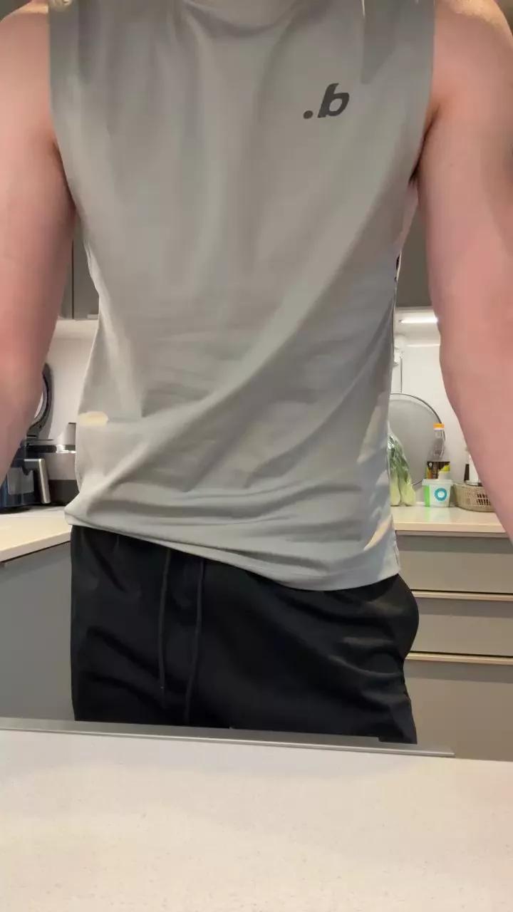 DSNN0021 on Cam4 