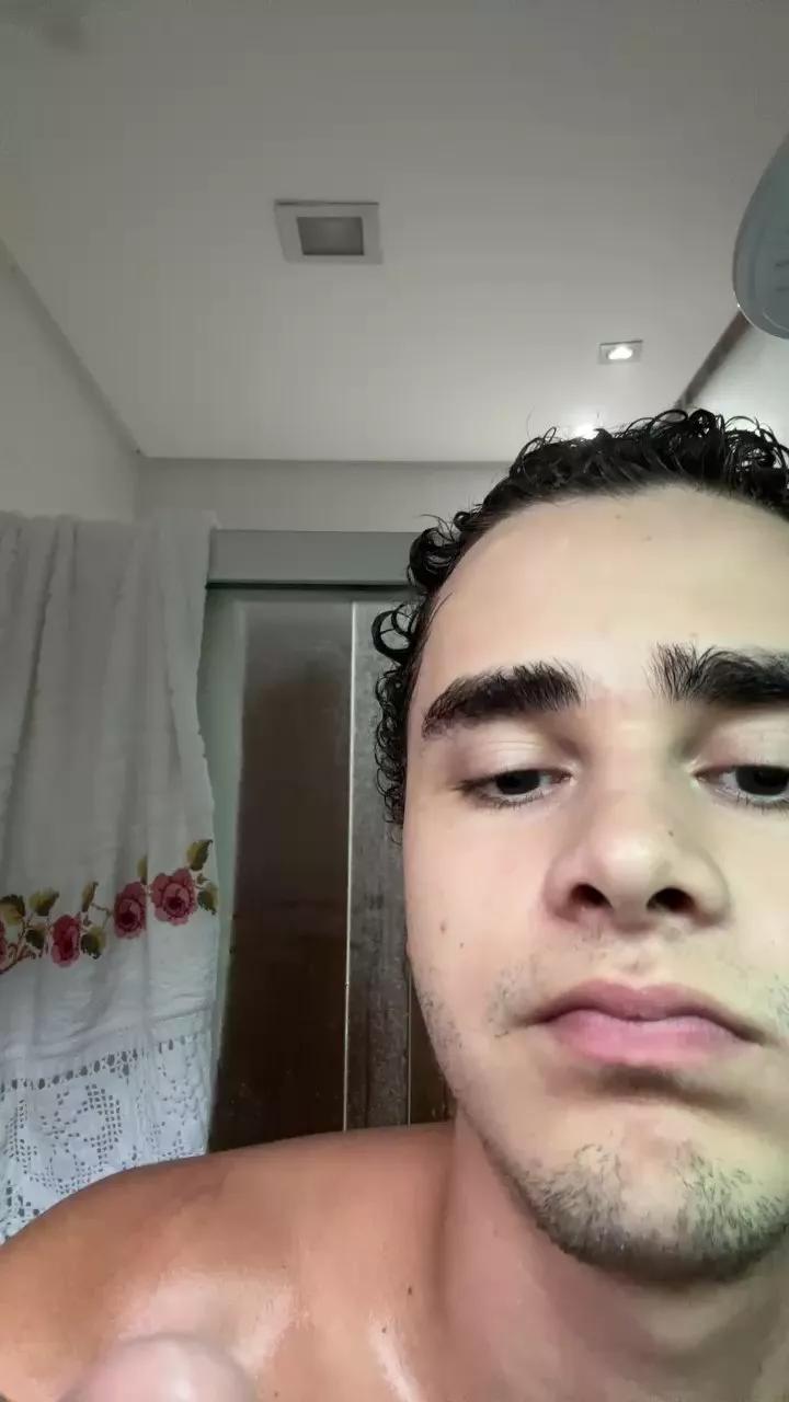 Dukevonheaven on Cam4 