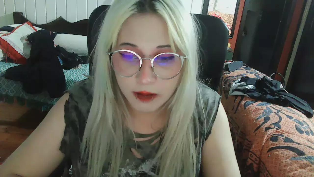 Elfgrey on Cam4 
