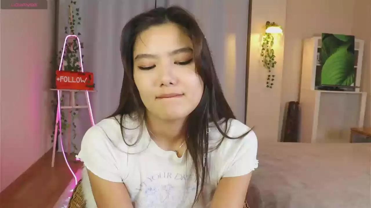 ElletteBenny on Cam4 