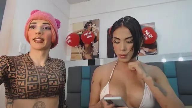 EMMILY_USUGA1 on Cam4 