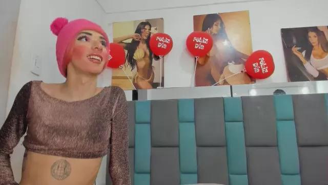 EMMILY_USUGA1 on Cam4 