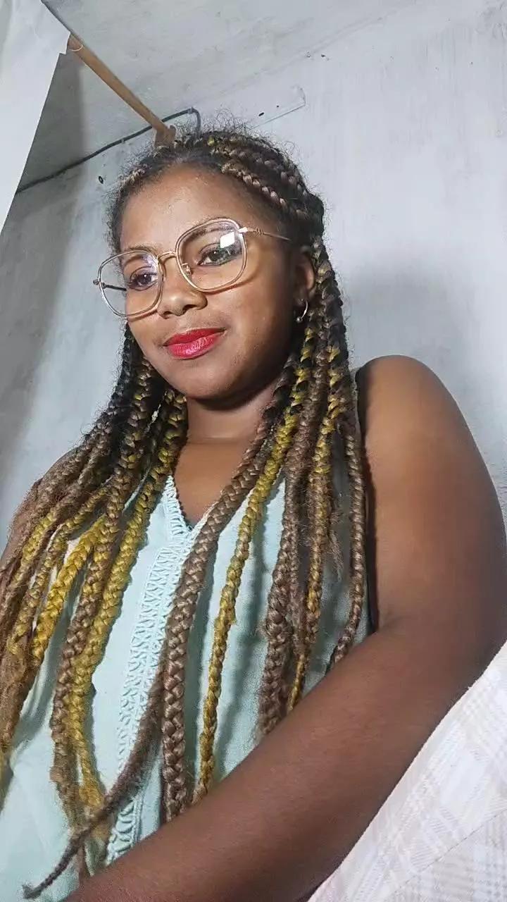 Evrinah08 on Cam4 