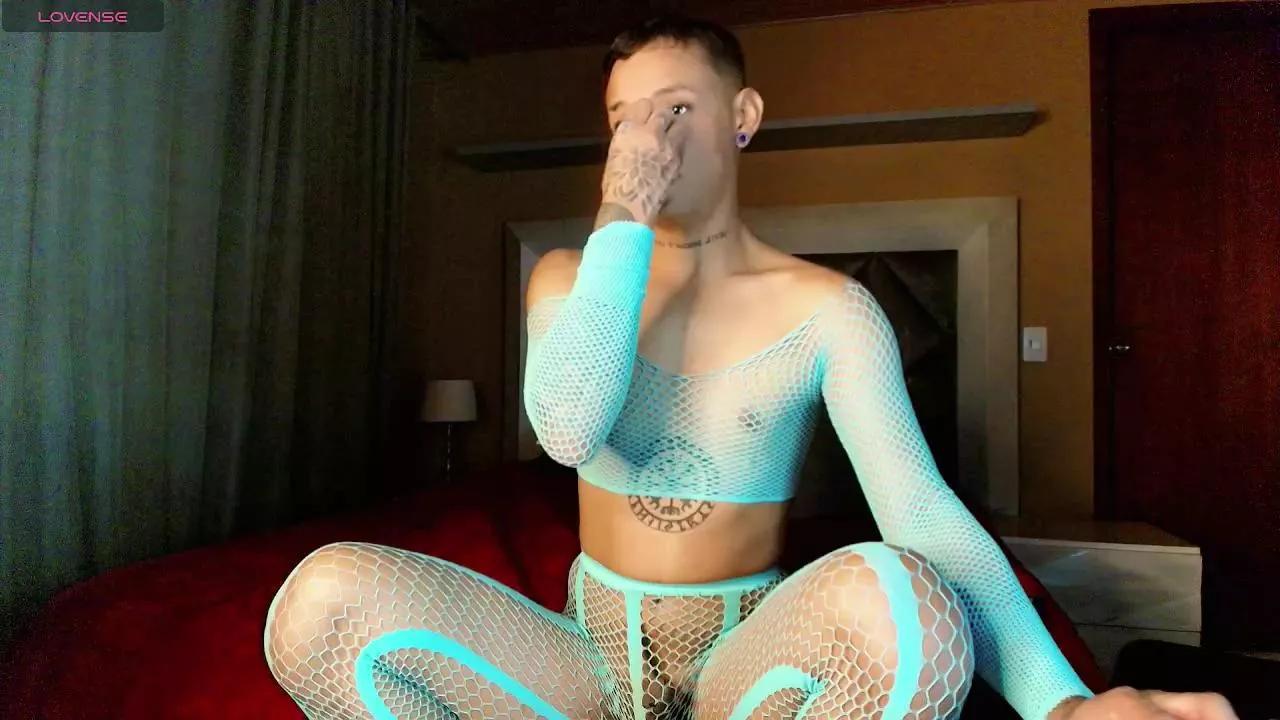 Ezraa1 on Cam4 