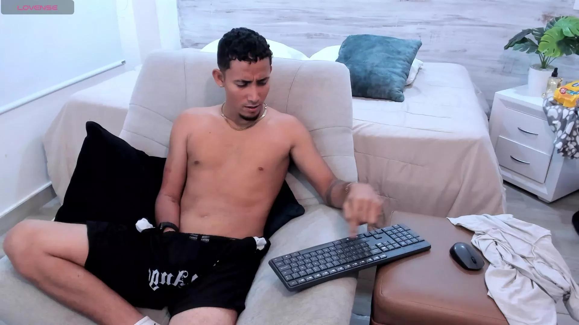 Fenix77_ on Cam4 