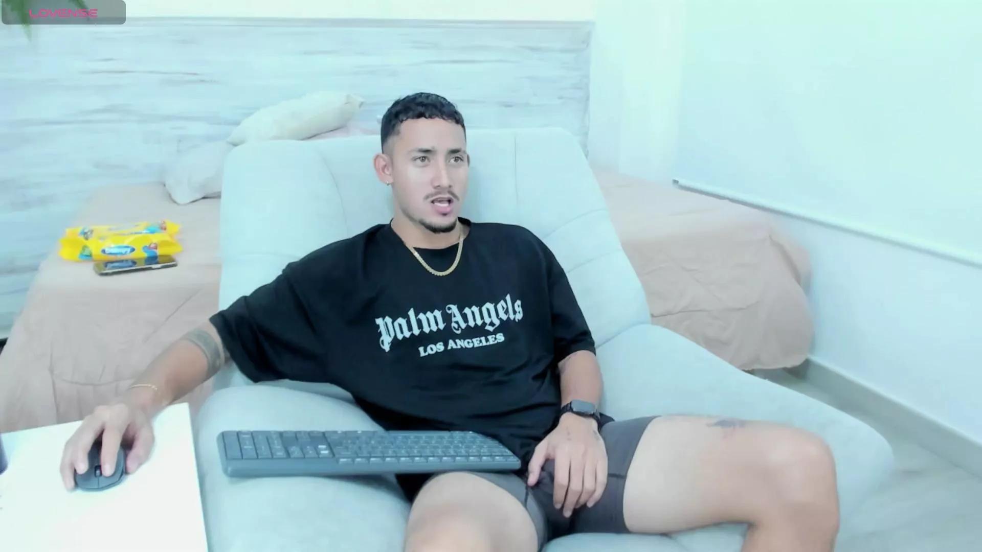 Fenix77_ on Cam4 