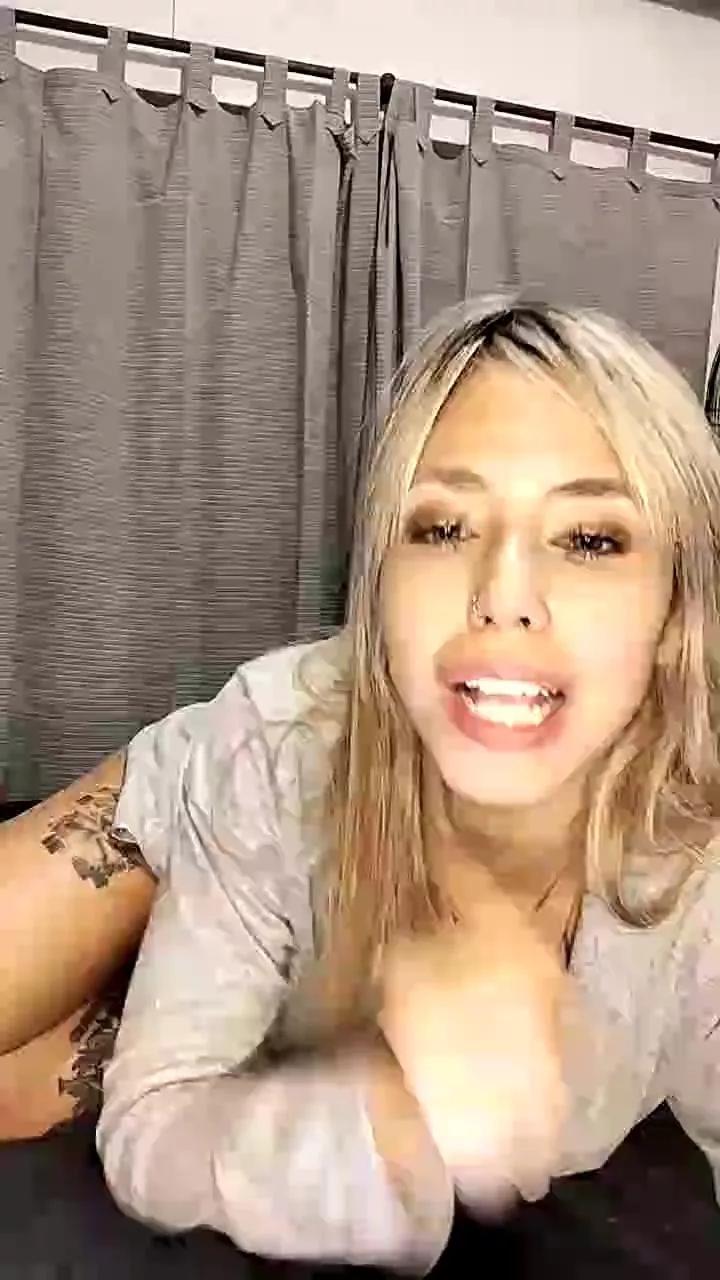 Florcitapole on Cam4 