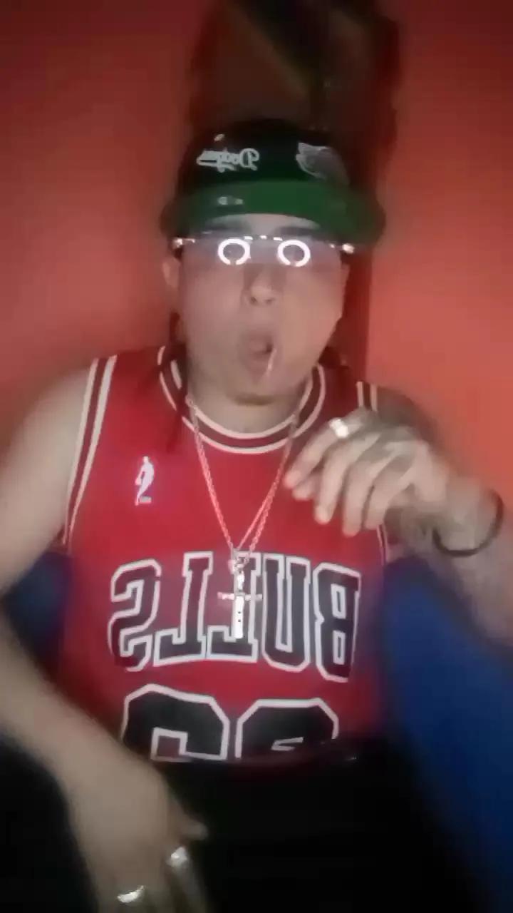 Frannk96_357 — Freechat on Cam4