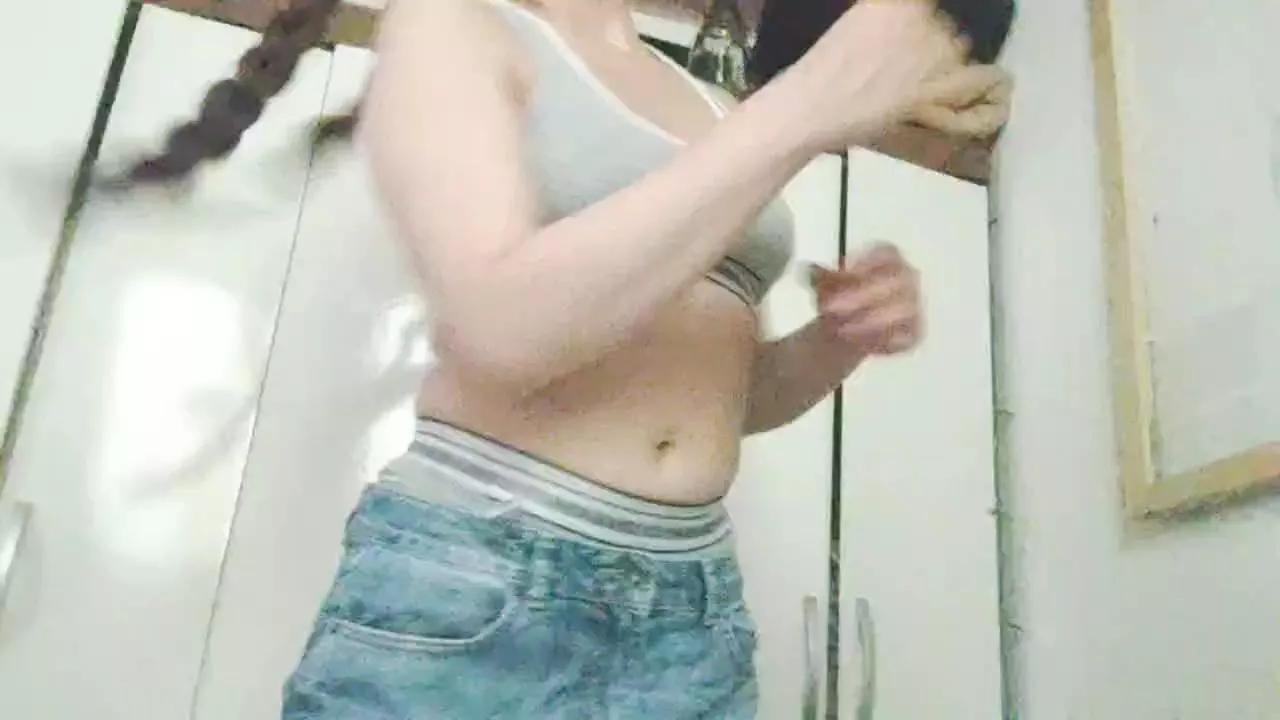 Fredericka on Cam4 