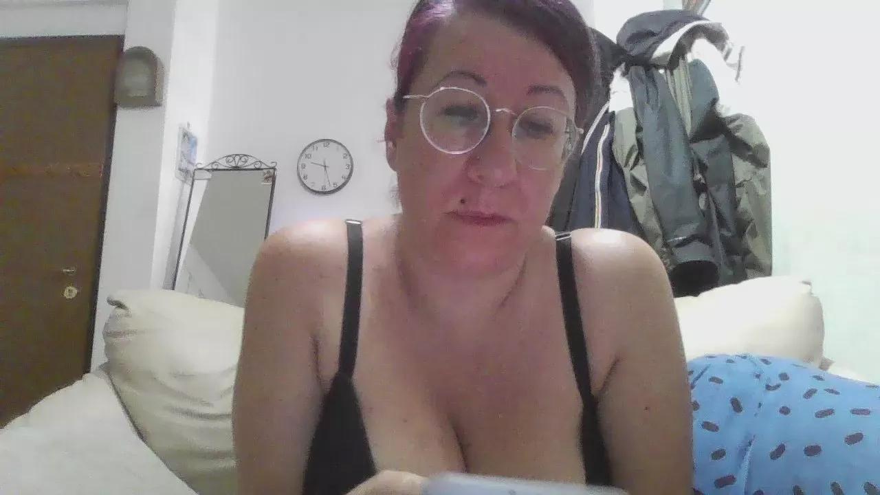 ginnygi on Cam4 