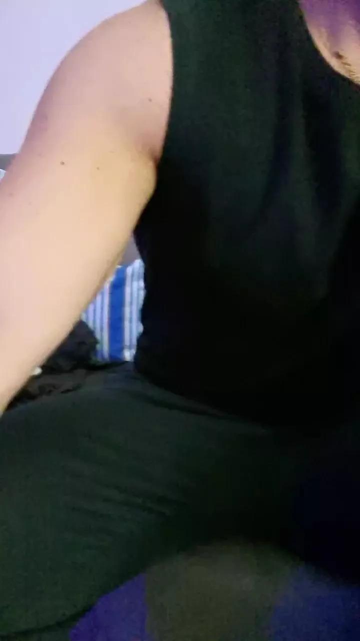 giovan2020 on Cam4 