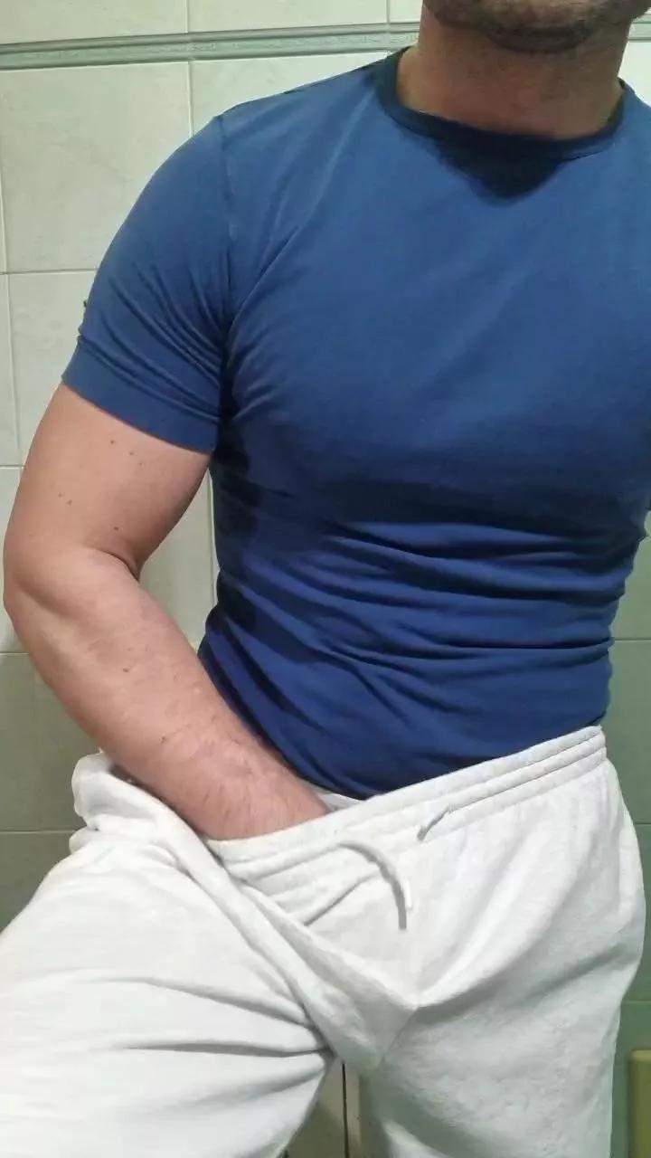 giovan2020 on Cam4 