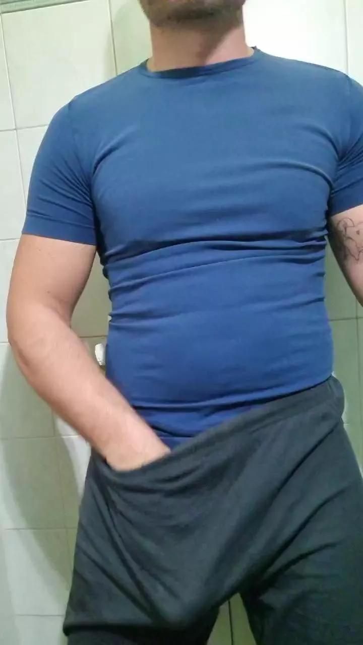 giovan2020 on Cam4 