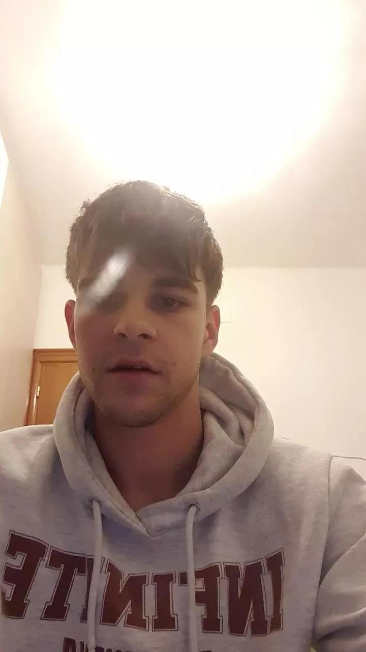 Gustabo67 on Cam4 