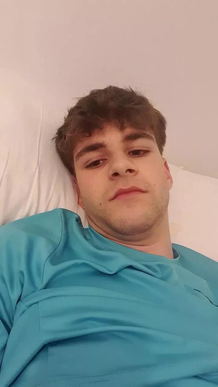 Gustabo67 on Cam4 