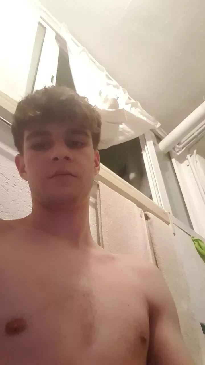 Gustabo67 on Cam4 