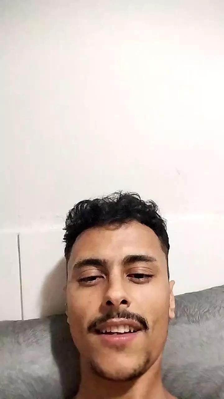 Gusttavobezerra on Cam4 