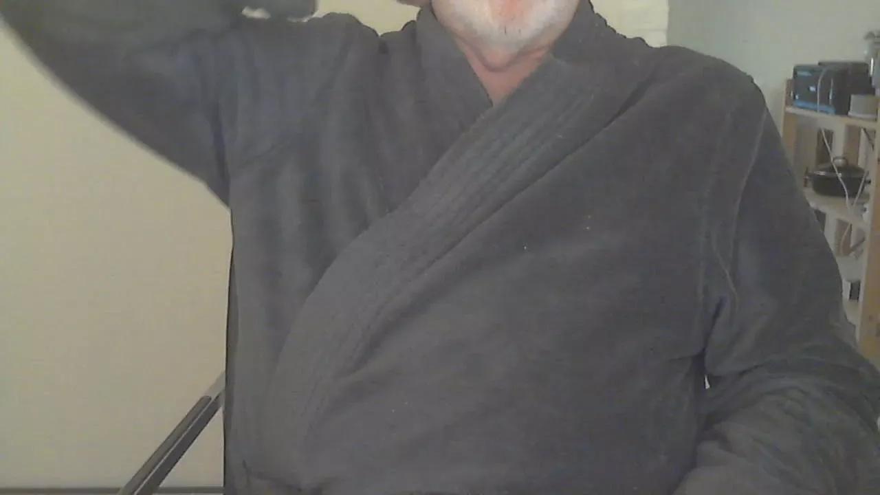 hairybull on Cam4 
