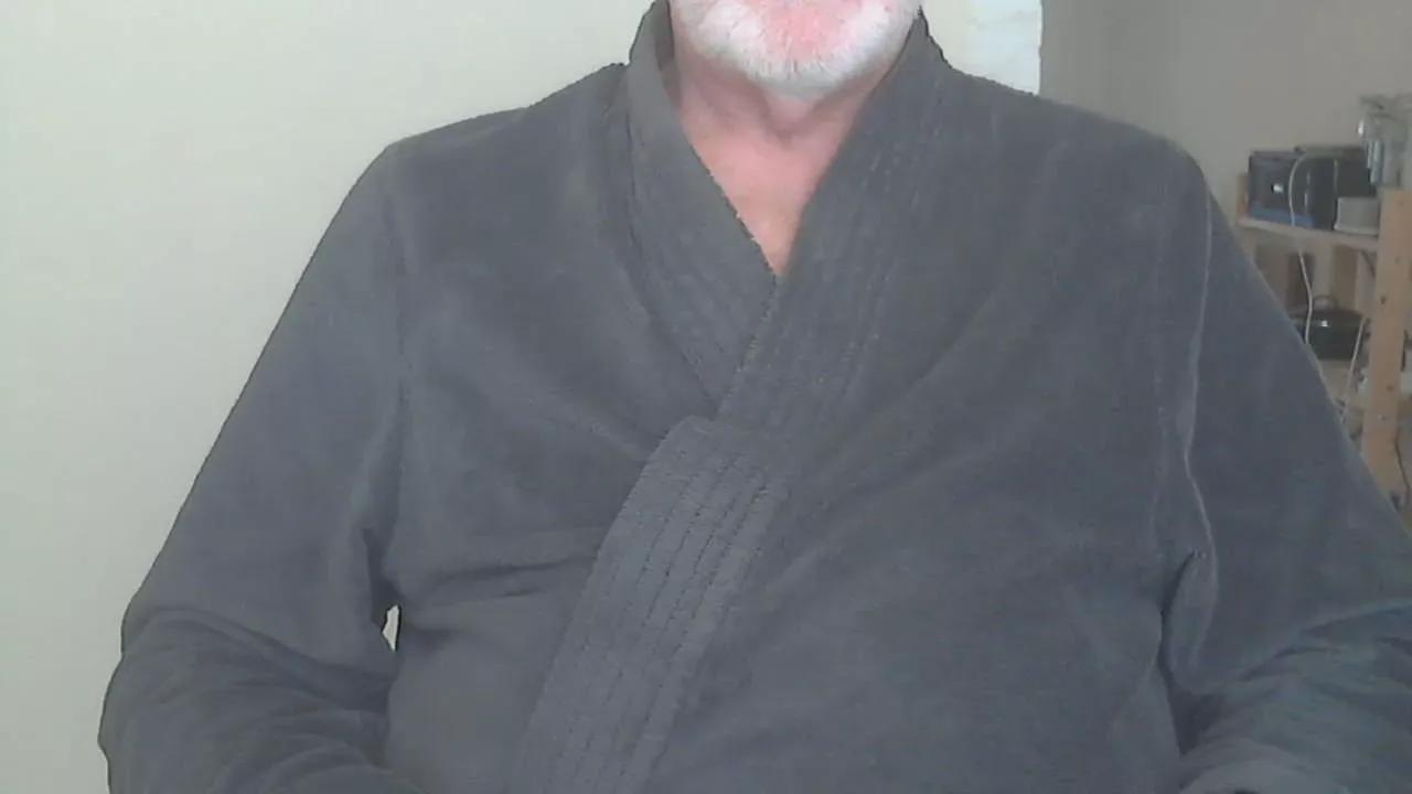 hairybull on Cam4 