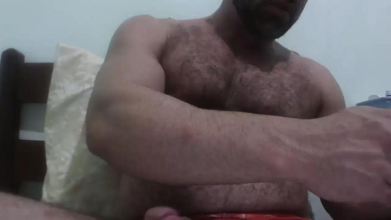 hairynhotguy on Cam4 