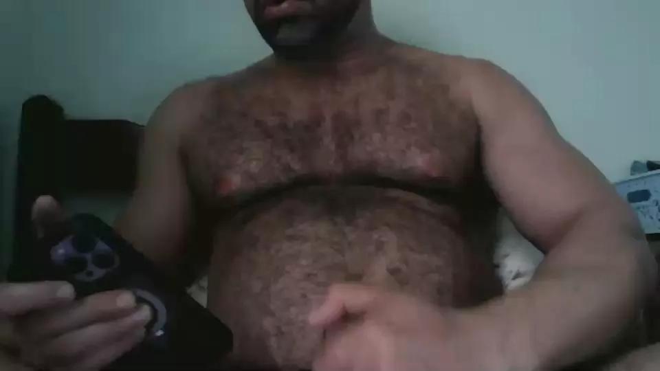 hairynhotguy on Cam4 