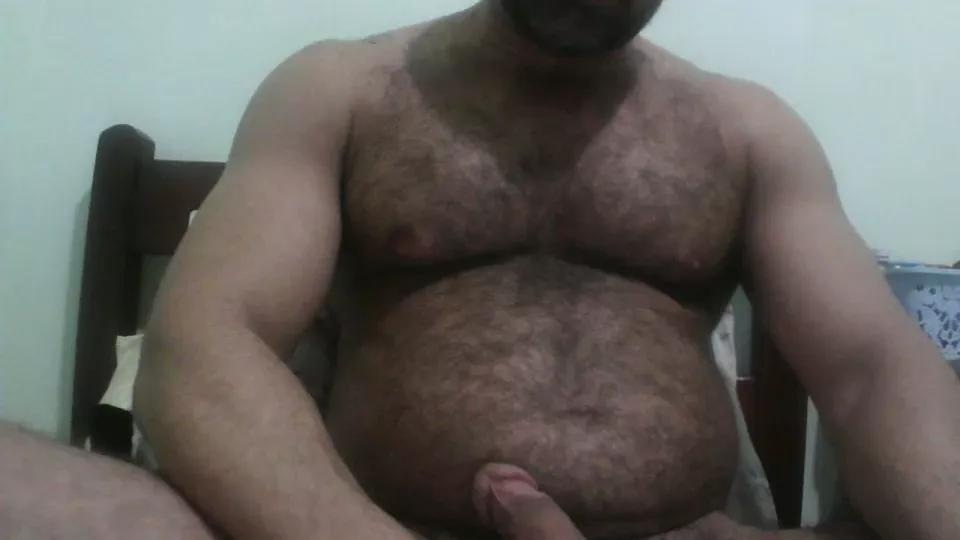 hairynhotguy on Cam4 