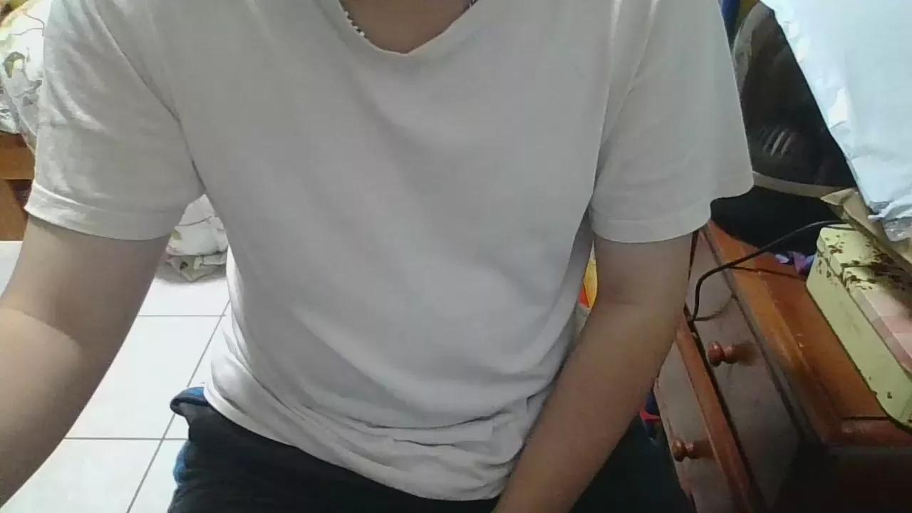 Happyboy708 on Cam4 