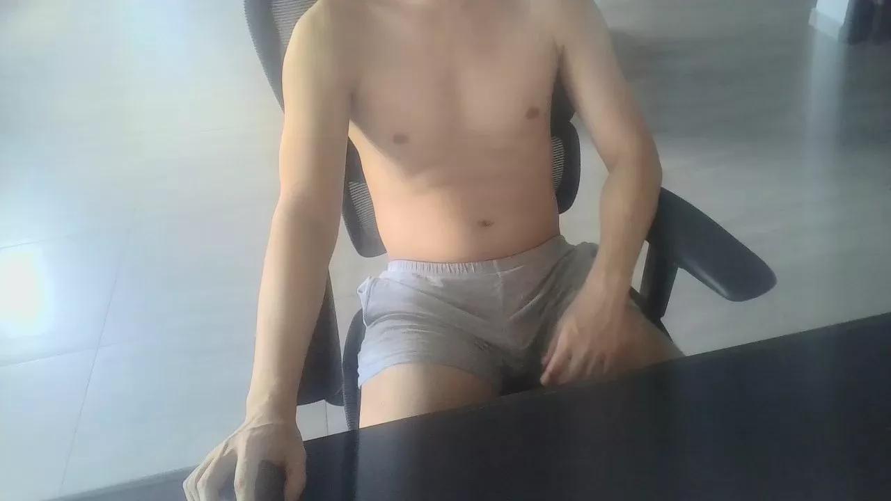 hazeboy84 on Cam4 