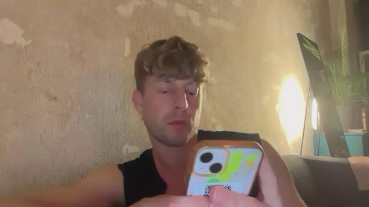 Heikhoe69 on Cam4 