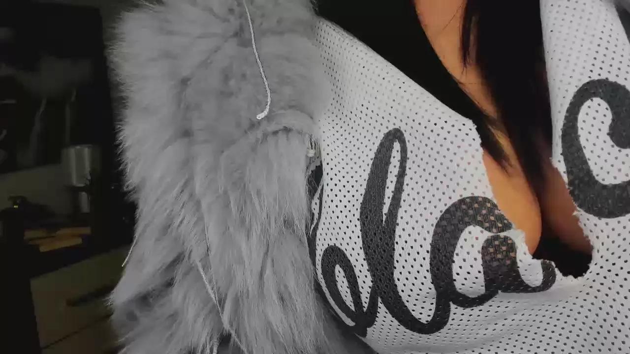 Helen_Wild on Cam4 