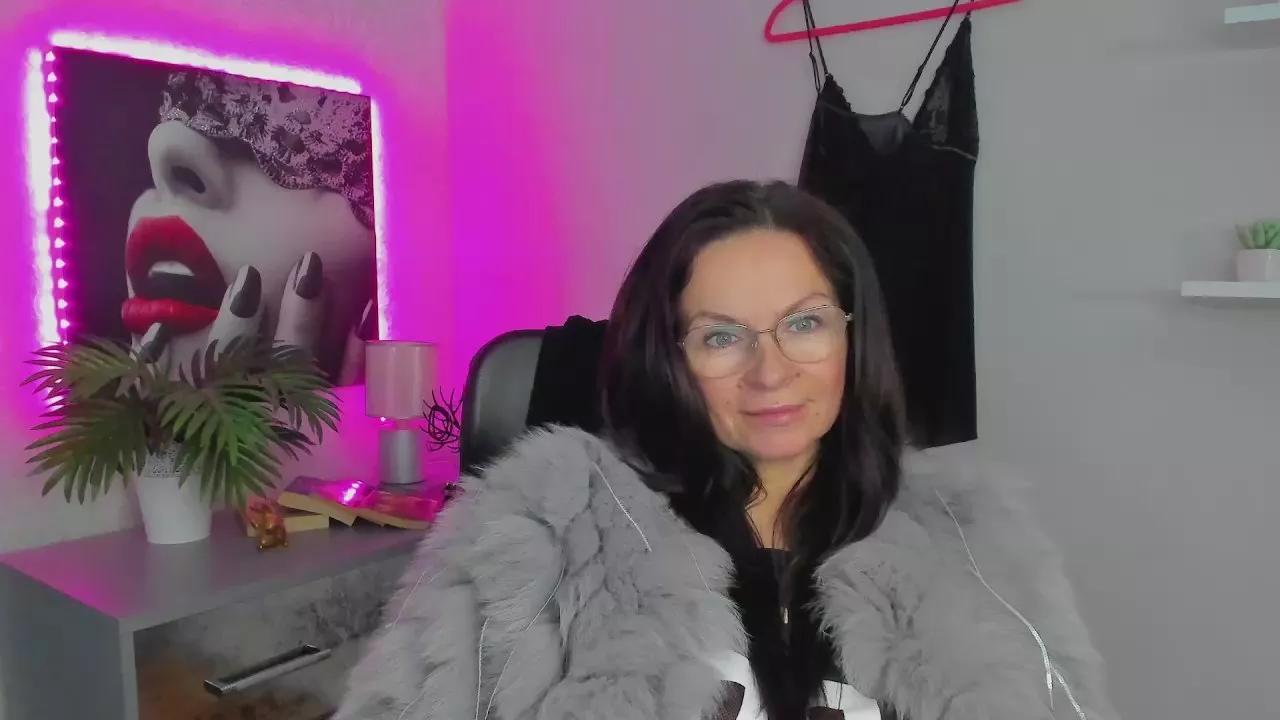 Helen_Wild on Cam4 