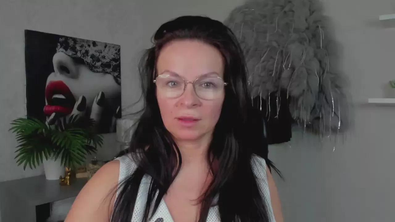 Helen_Wild on Cam4 