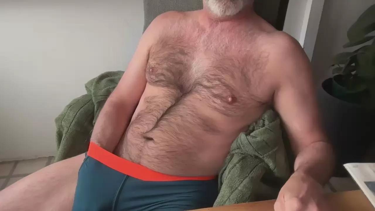 hornyhairy71 on Cam4 