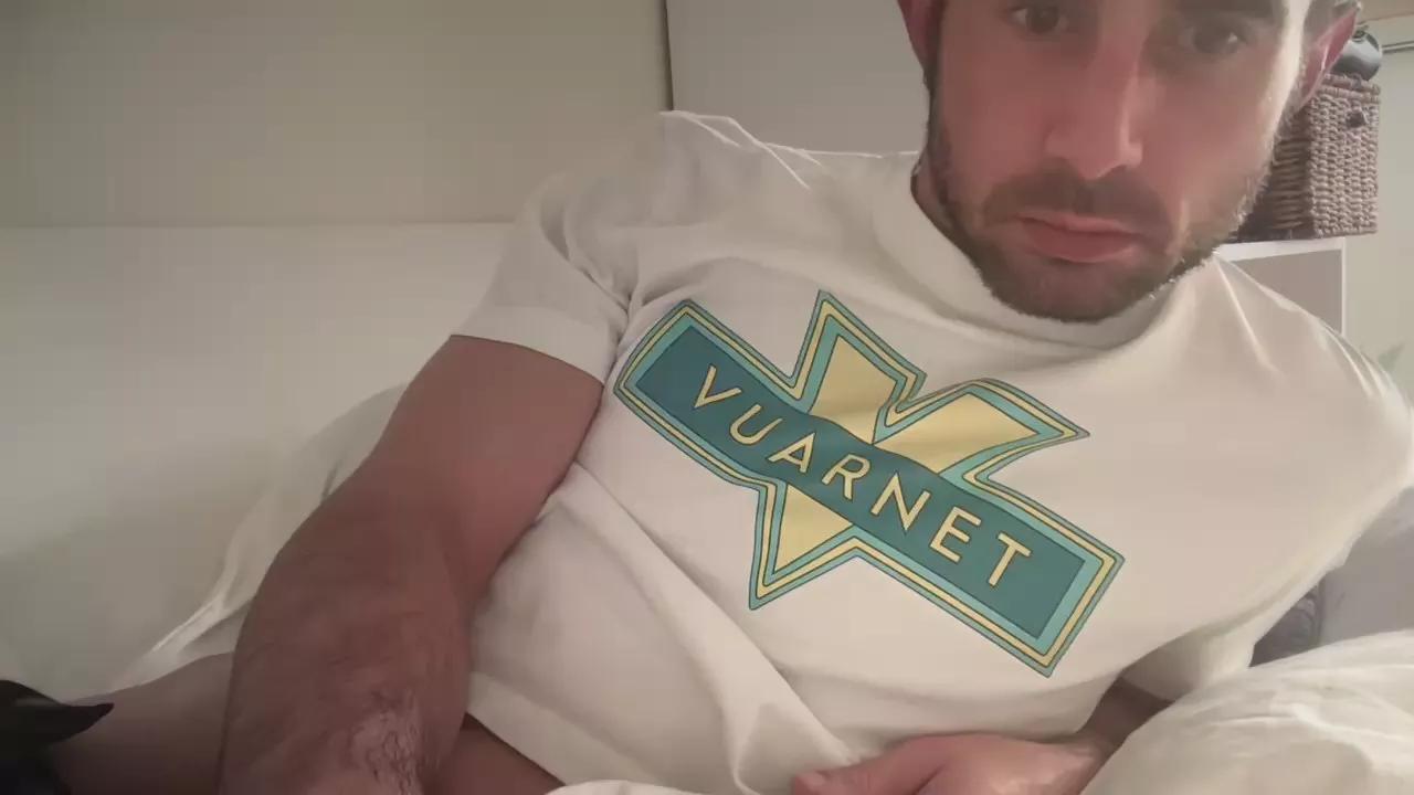 hung_american89 on Cam4 