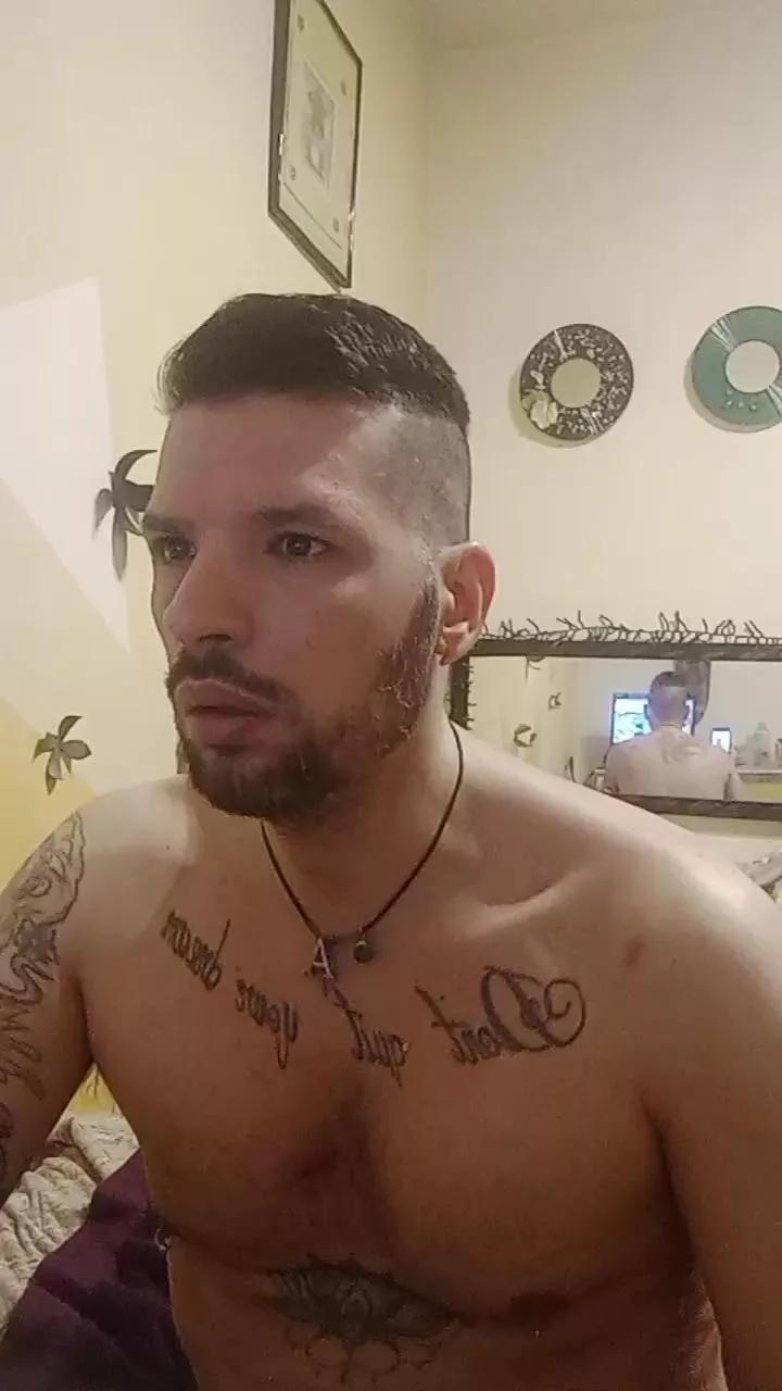 jade1988xxx on Cam4 
