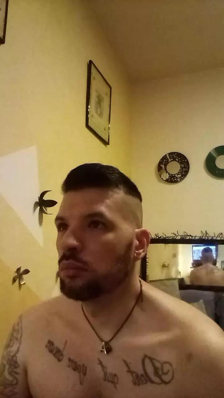jade1988xxx on Cam4 