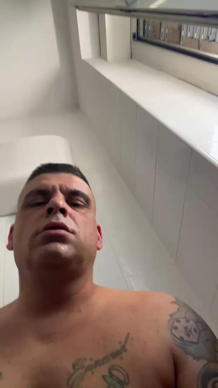 jhon2902 on Cam4 