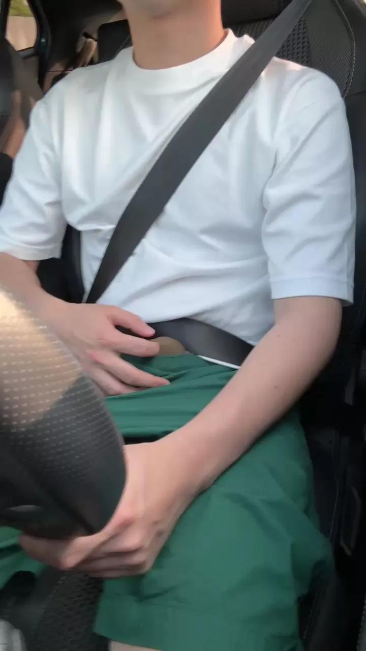jjyyov on Cam4 